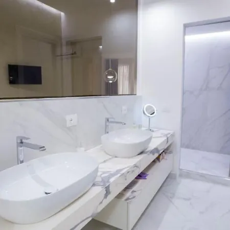 Albanese Luxury Guest house