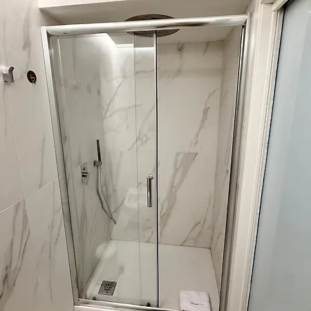 Albanese Luxury 招待所